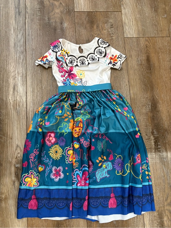 Disney Tops - Disney Mirabel 5-7 age costume